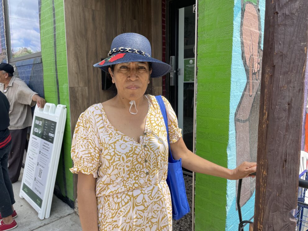 Maria, a visitor of the Pan de Vida food pantry